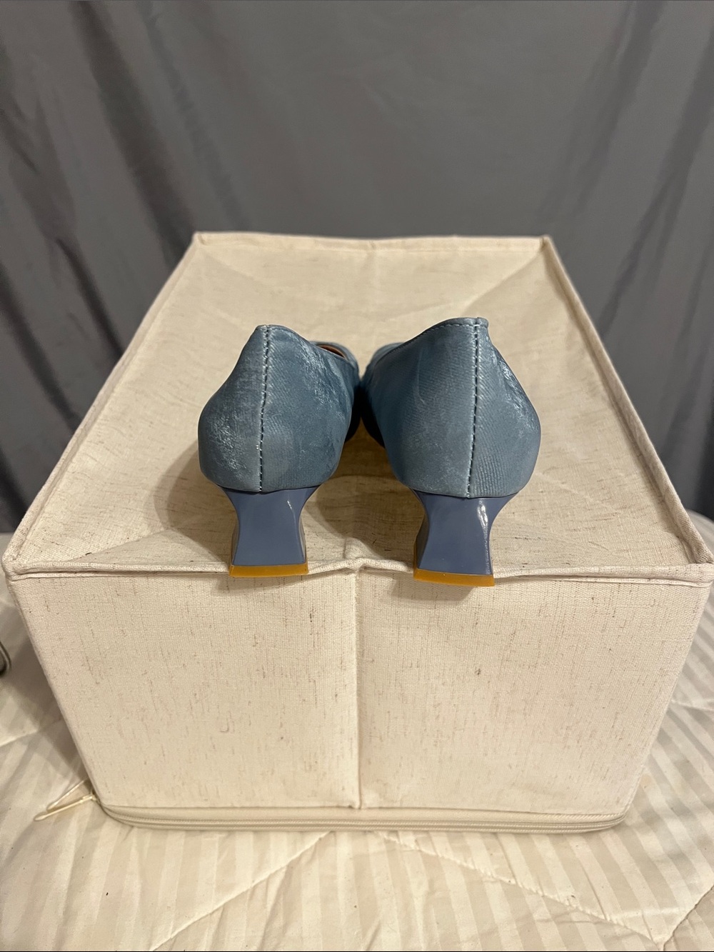 SHEIN Blue Velvet Heels with Gold Toe - Picture 3 of 4